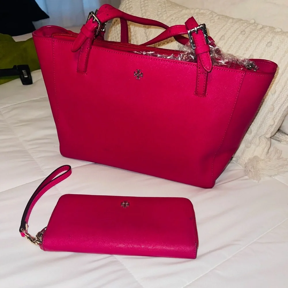 Tory Burch Fuchsia Tote and Wristlet Set - Picture 1 of 4